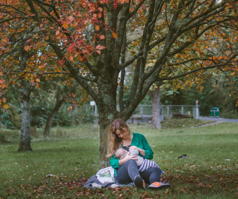 Lactancia a demanda para una maternidad feliz